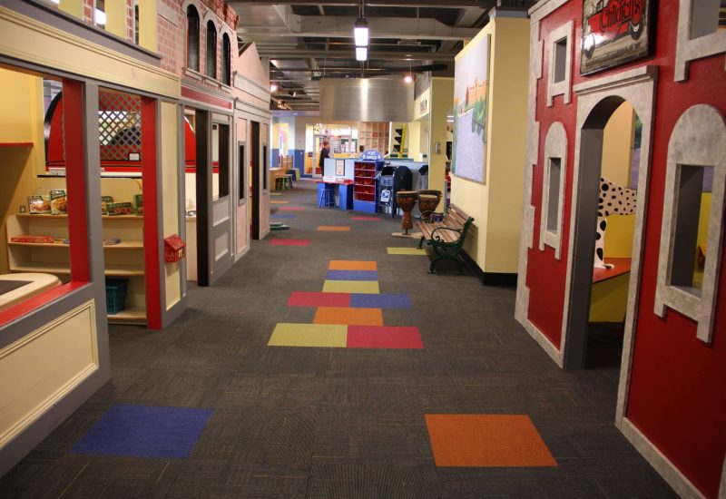 Exhibit_floor,_Children's_Museum_at_Holyoke